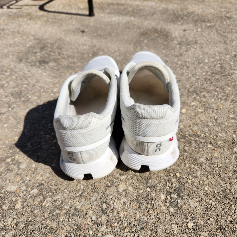 On Cloud / Cloud 6 Shoes - image 7